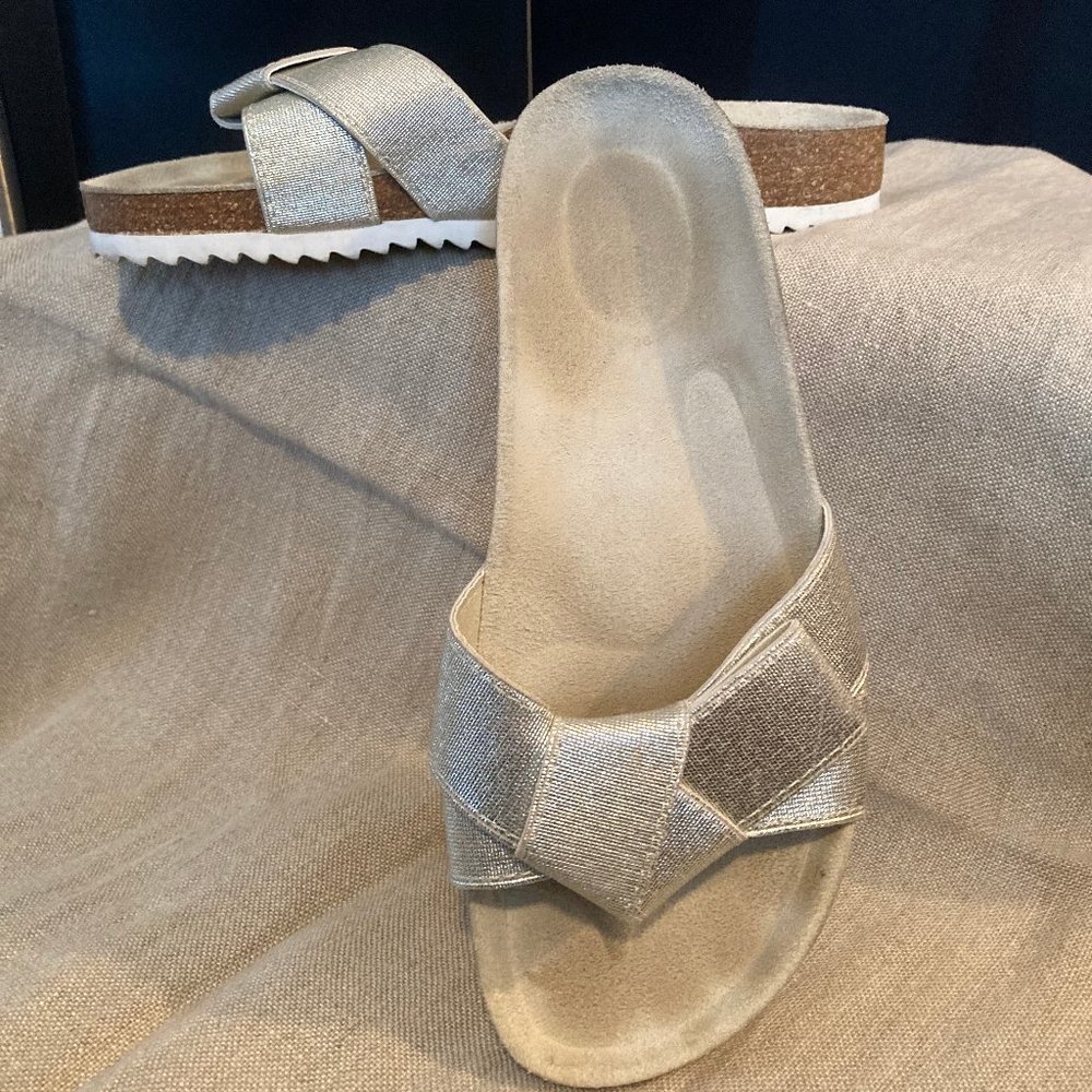 ZARA HOME  MULE SIZE 6 IN GOLD (PLATINE)